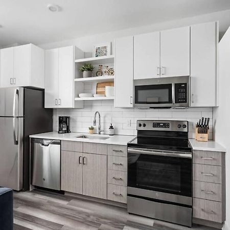 Mid-Century Modern Studio Cozysuites Downtown Indianapolis Bagian luar foto