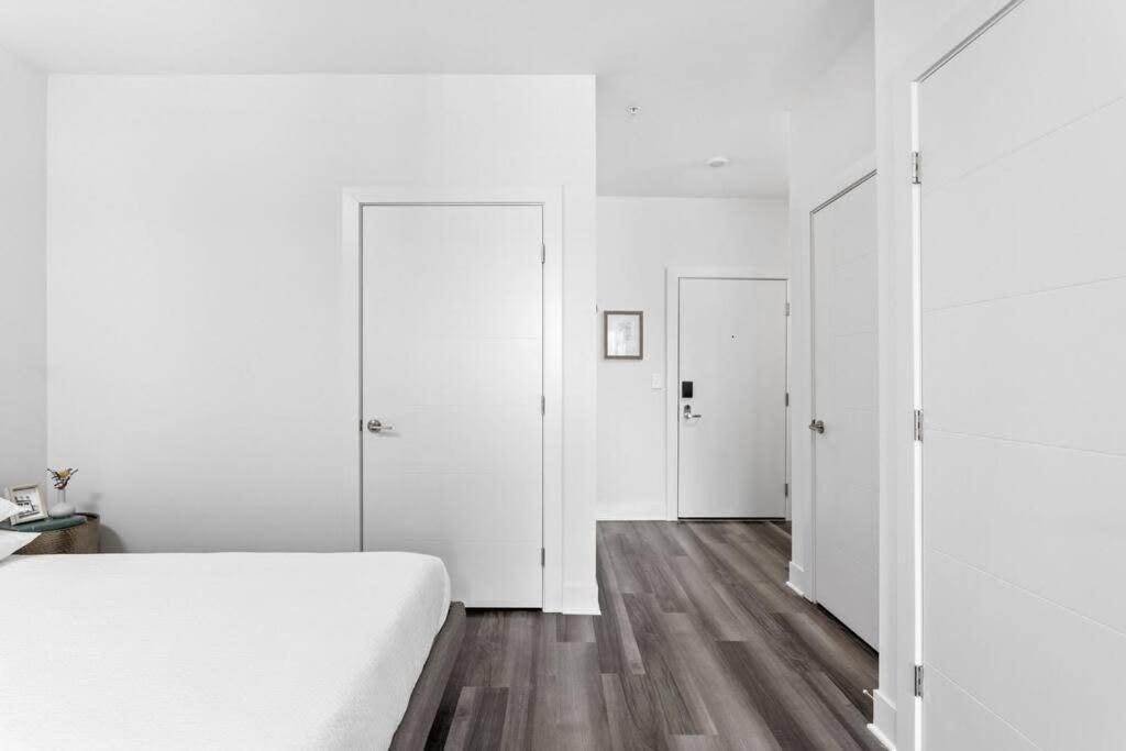 Mid-Century Modern Studio Cozysuites Downtown Indianapolis Bagian luar foto